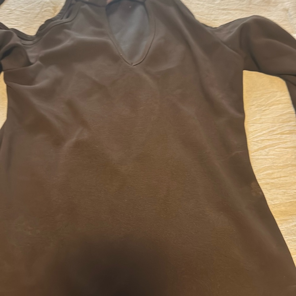 A cute black top